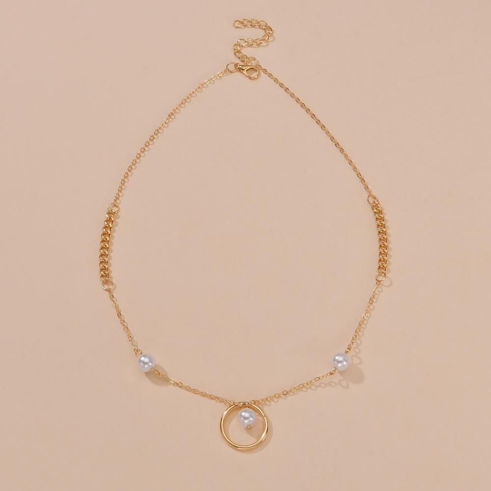 Personalized Internet celebrity style, geometric circular pearl pendant, metal necklace, neck chain.