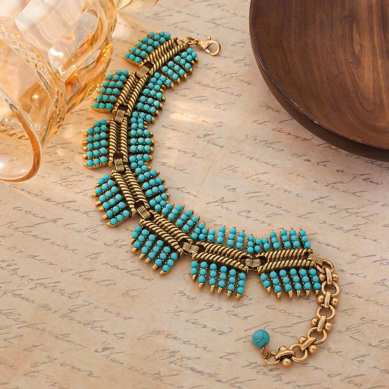 Medieval Vintage French Court Style Personalized Fishbone Bone Bone Bone Series Necklace Bracelet Stud Earrings Set