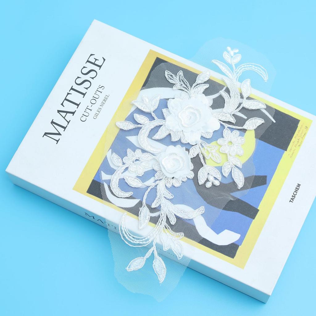 Off-White Car Bone Pair Flower Three-Dimensional Flower Lace Applique Accessories Embroidery Embroidery Cloth Sticker Wedding Dress Clothing Patch