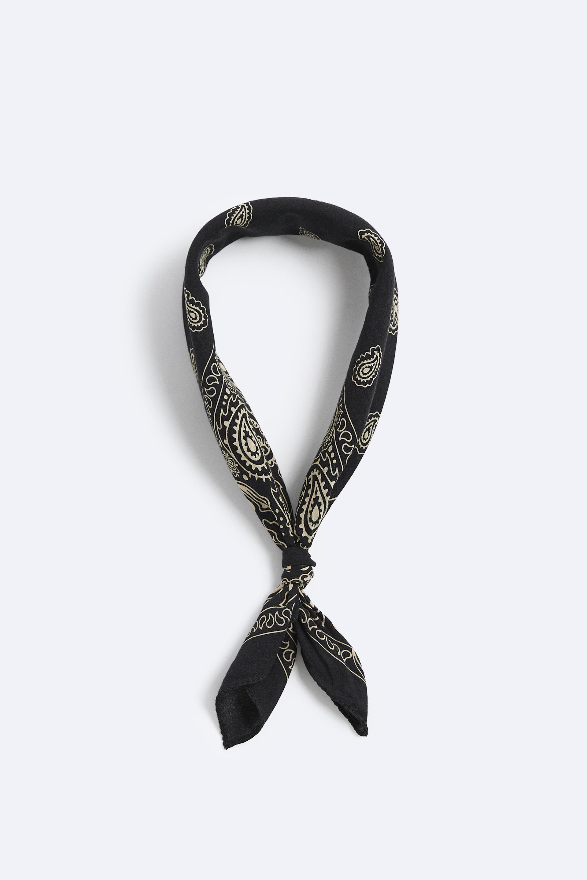 

БАНДАНА С ПРИНТОМ ПЕЙСЛИ