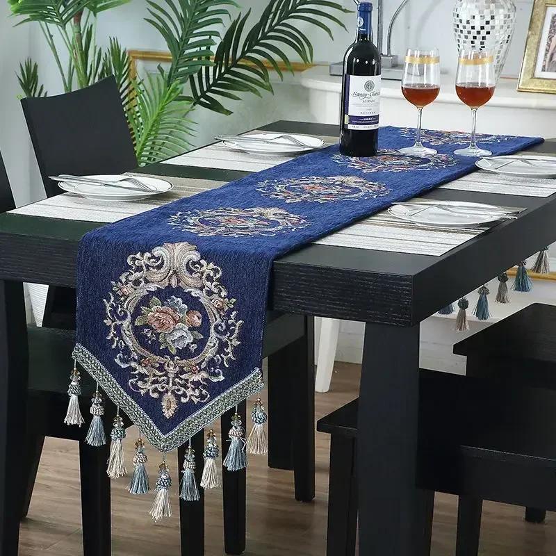 European Embroidered Table Flag Double Layer Heat Resistant Fringe Dining Tables Towels Furniture Cabinet Decorative Tablecloth