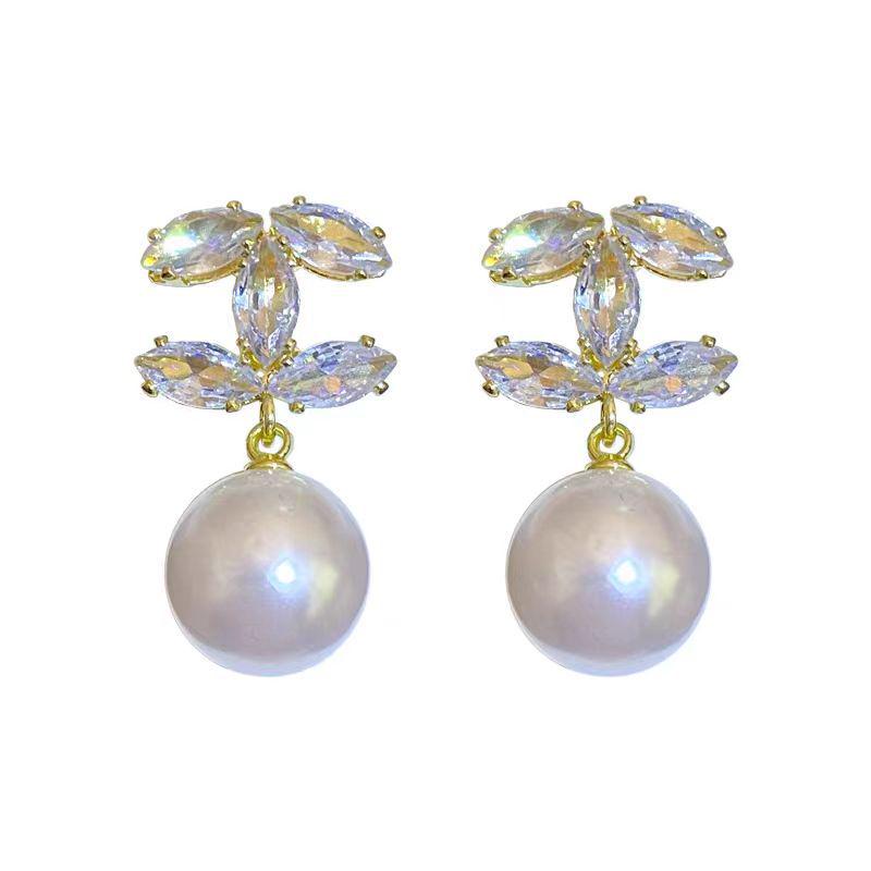 Elegantes Brincos de Pérola com Zircônia Francesa: Brincos Studs Únicos, Luxuosos e de Estilo Leve para Mulheres