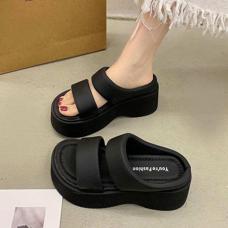 Thick-soled high-heeled small man cool slippers women's summer wear 2025 new Internet celebrity super hot fashion with skirt beach shoes