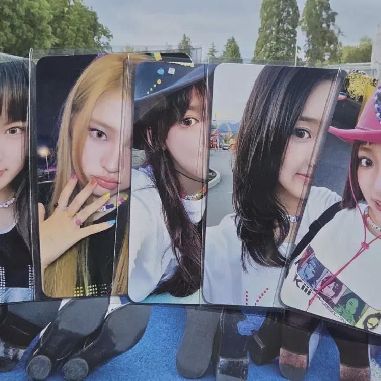 

Kiiikiii Kiki Танцует Одна Вовсю Трансляция Набор Фотокарточек