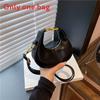 Street Style Pu Chain Moon Bag With Zipper Closure For Daily Use