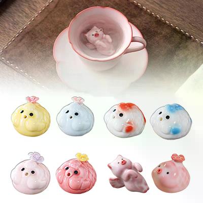 Statue de poisson en céramique Animal de compagnie pour le thé Petit poisson qui crache des bulles sous le fond de la tasse Ornement cochon rose qui crache des bulles Décoration pour tasses à eau Cadeau