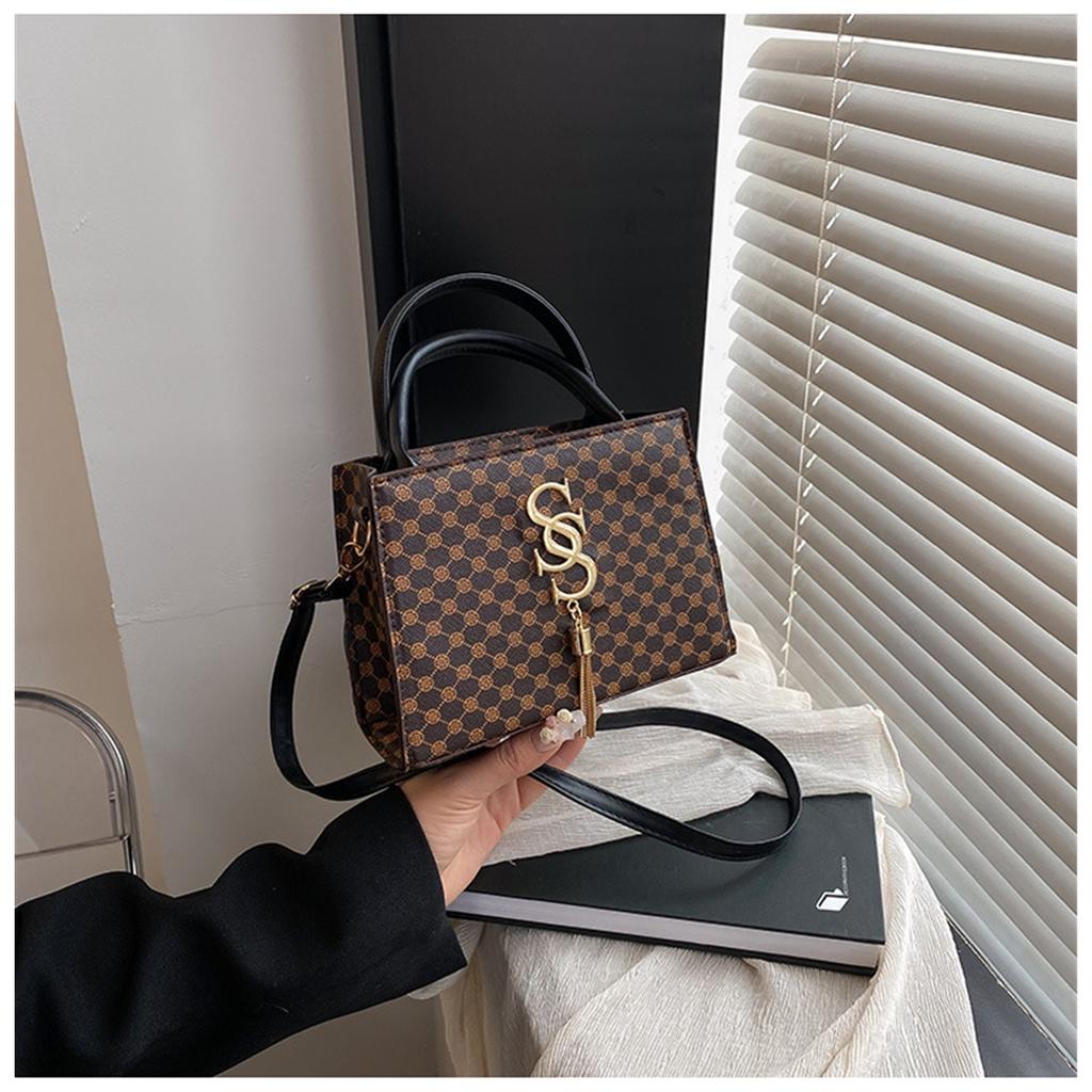 Letter Tassel Trend Fashion Retro Print Fashionable One Shoulder Handbag Small Square Women's Bag