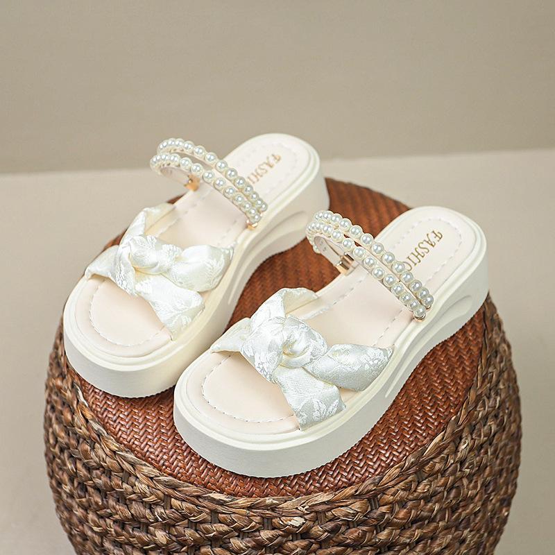

Beautiful thick-soled slippers women s summer outer wear new with skirt sandals heightening casual cool slippers 40 бежевый