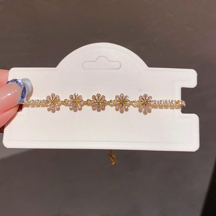Flower Zircon Snowflake Bracelet With Pullaway Design For Womens Fashion Accessory