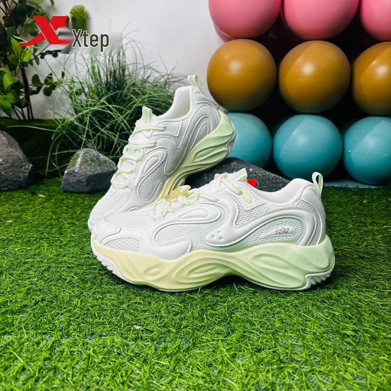 XTEP Women's Elevated Dad Sneakers 974218320009