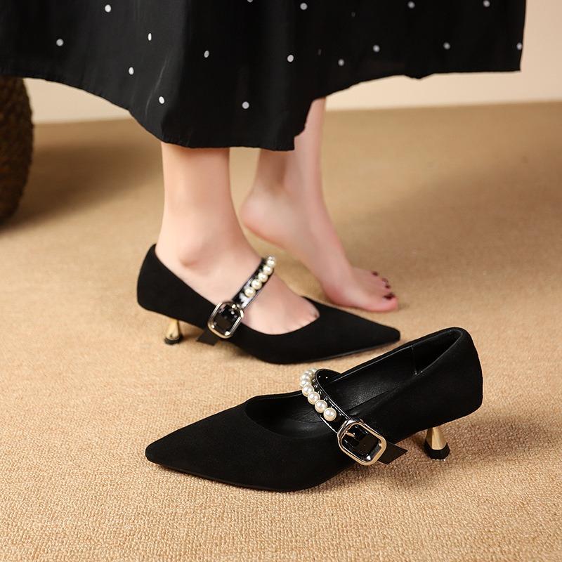 Autumn new fashion pointed pearl one-word buckle thin low heel fashion casual women's shallow mouth temperament single shoes
