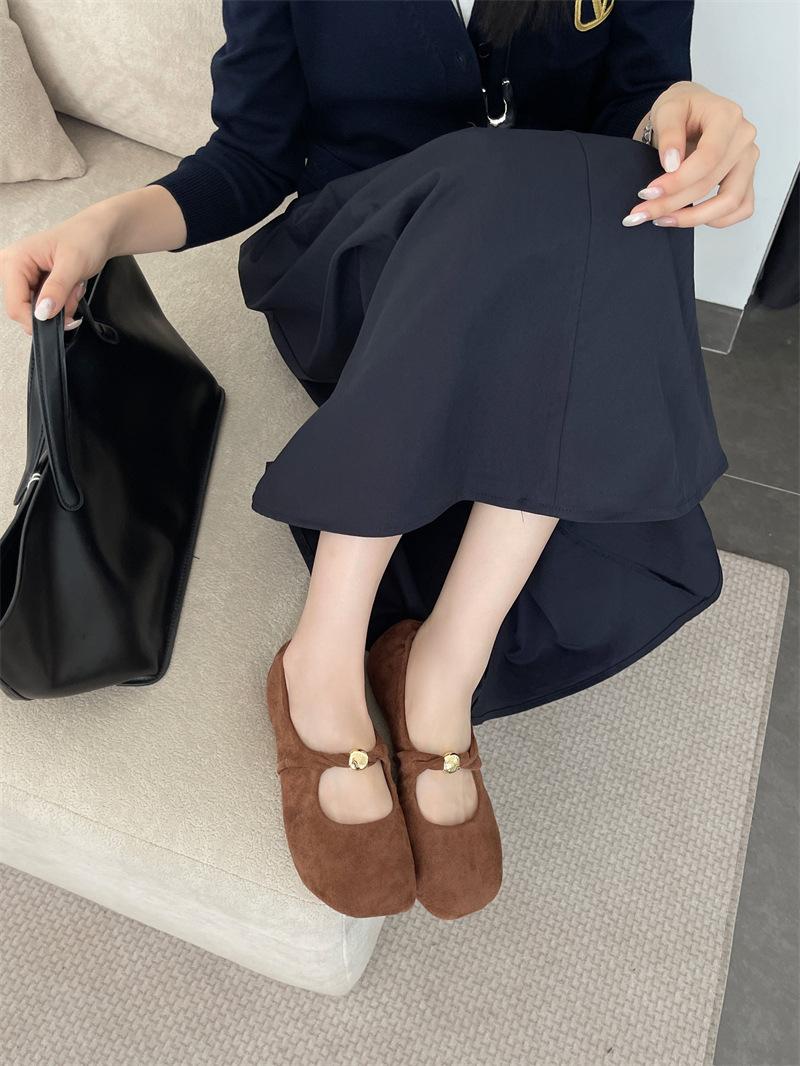 

2025 new autumn single shoes women s flat shoes one-pedal shallow shoes 43 коричневый