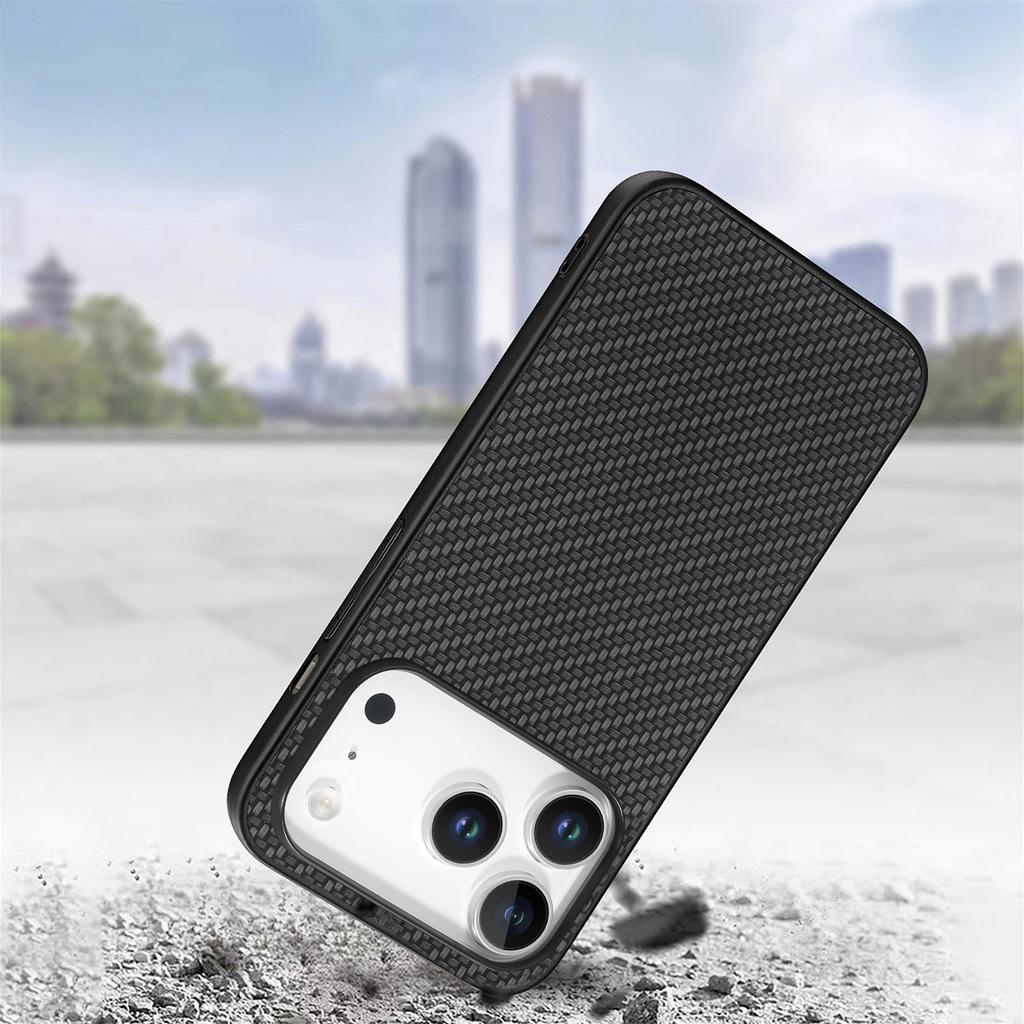 Para Capa de iPhone 17 Pro Textura de Fibra de Carbono PU+PC+TPU Capa Traseira de Telefone