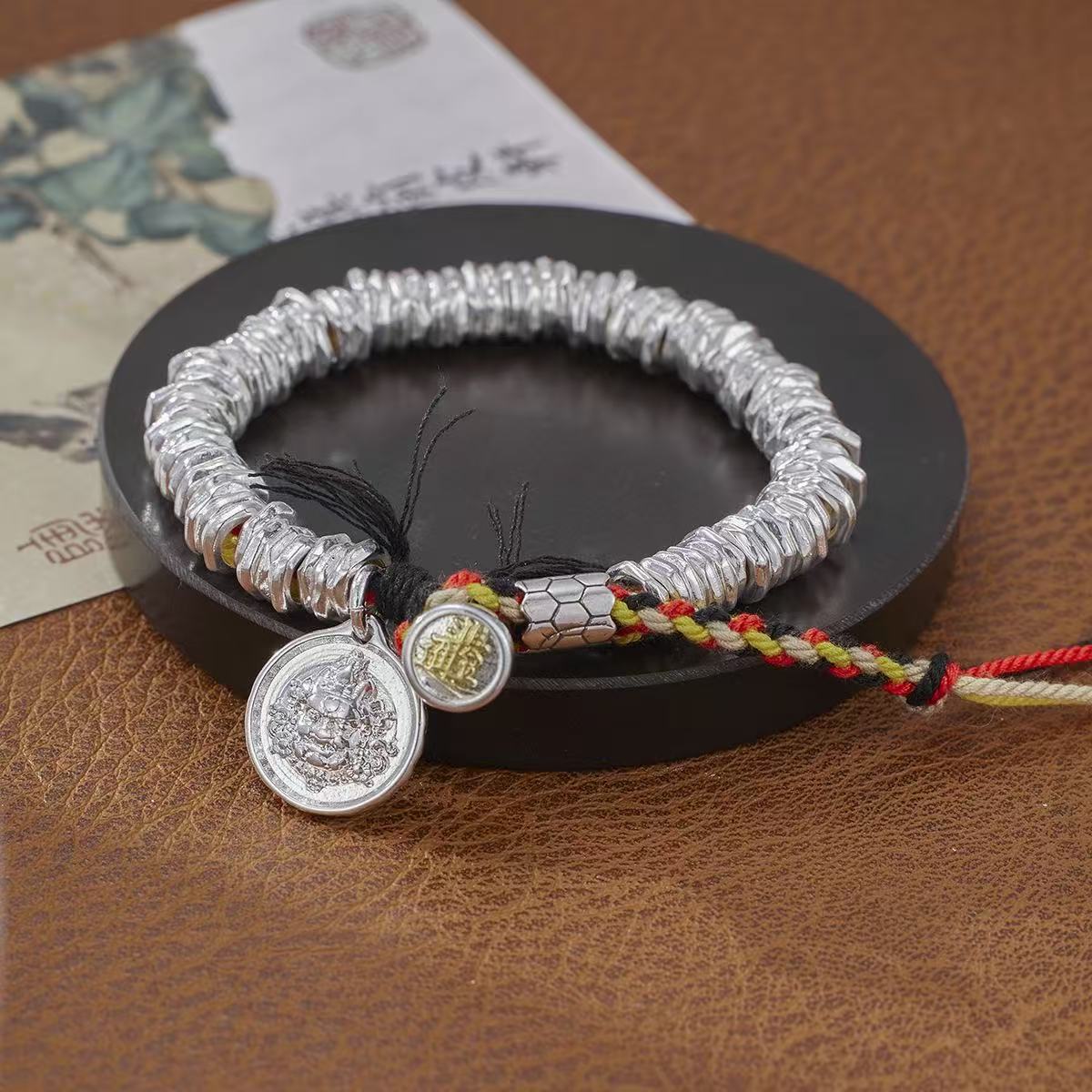 

Хуан Бог Богатства Зарабатывает Золотые Разбитые Семена Каждый День, Четырехцветный Плетеный Браслет, Новые Китайские Женские Бусины для Переноса, Красная Веревочка на Год Рождения