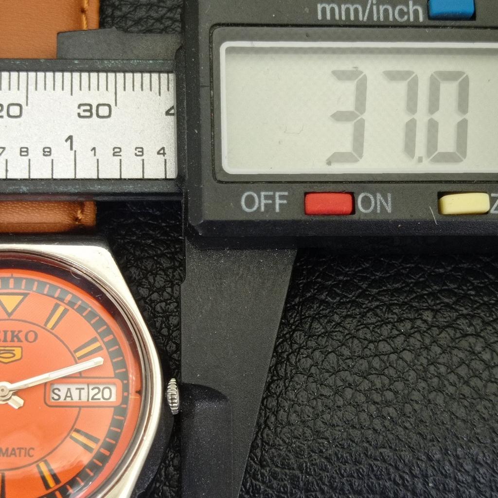 SEIKO 5 AUTOMATIC VINTAGE JAPAN 6309A MENS ORANGE COLOR DIAL WATCH a702732-1 R210-a702732