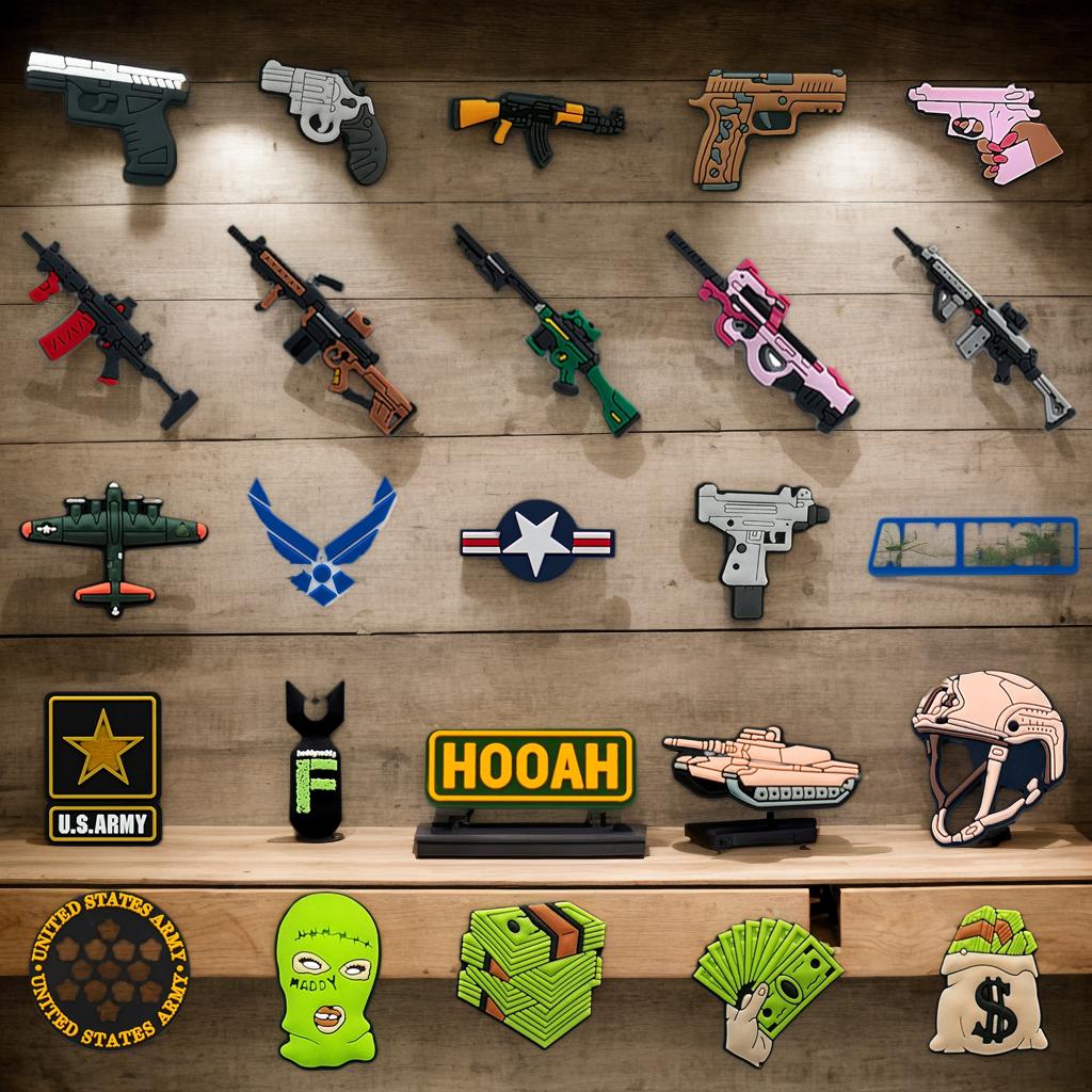 1-25 Stück Waffen Pistolen Dollar PVC Schuh Deko Zubehör Panzer Flugzeug Anhänger DIY Garten Schuh Schnalle Zubehör Party Ornament