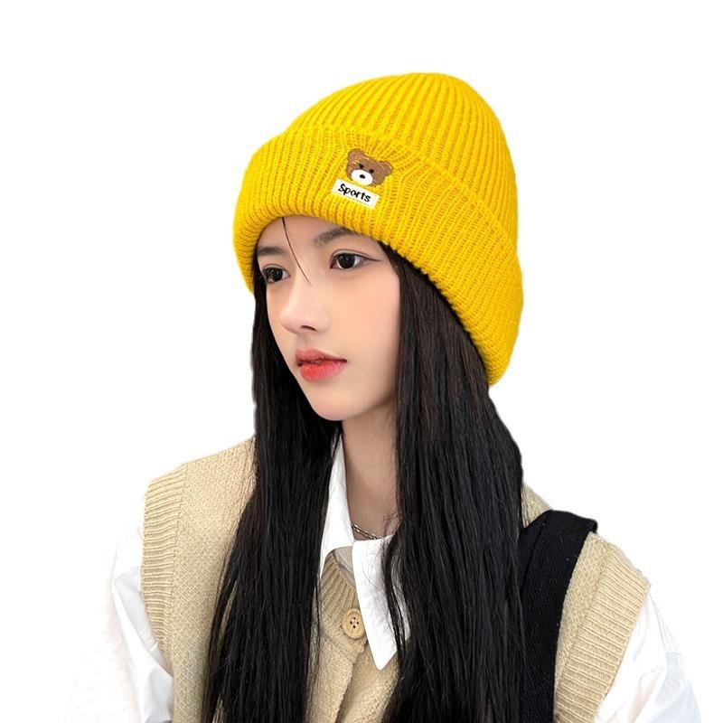 Koreanischer Neuer Herbst- und Winterhut für Damen Niedlicher Gestickter Bär Gestrickte Wollmütze Einfarbige Vielseitige Winterwärme Student