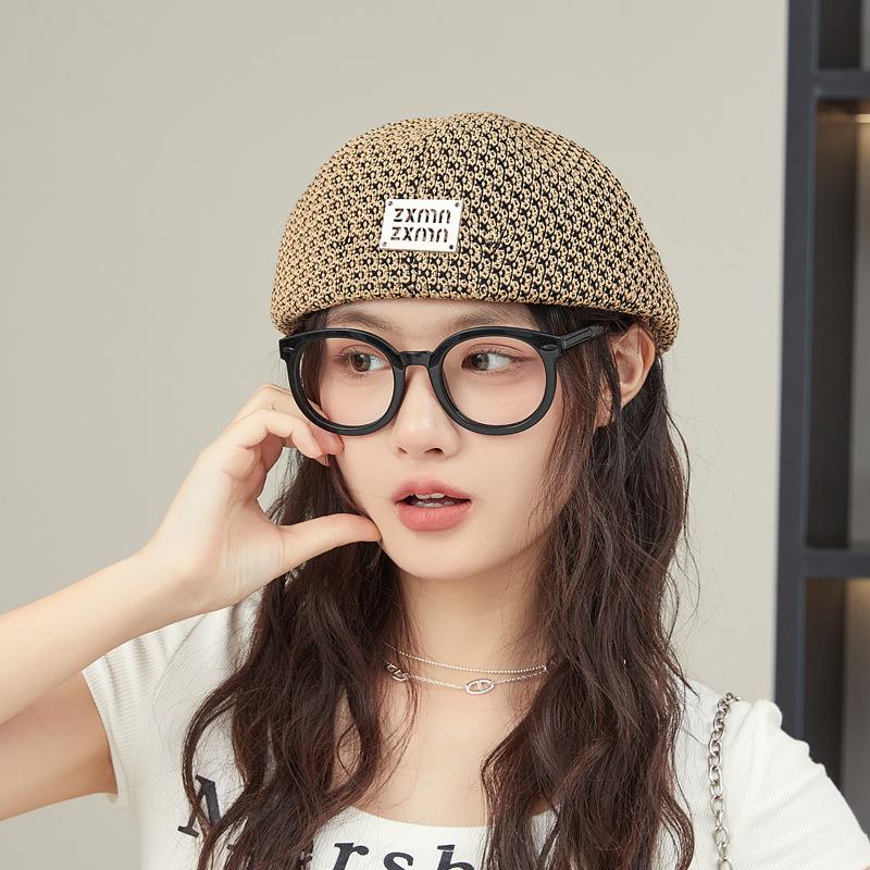 

Новый берет женский летний полый дышащий для маленького лица шляпа художника с надписями универсальная для большого обхвата головы модная шляпа M（56-58cm）