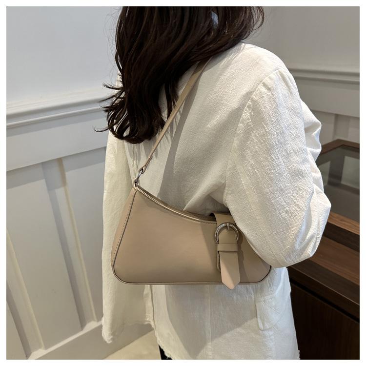 Chic Faux Leather Underarm Bag for Women Trendy Single Shoulder Crossbody Purse Fashionable French Style Daily Handbag CLE