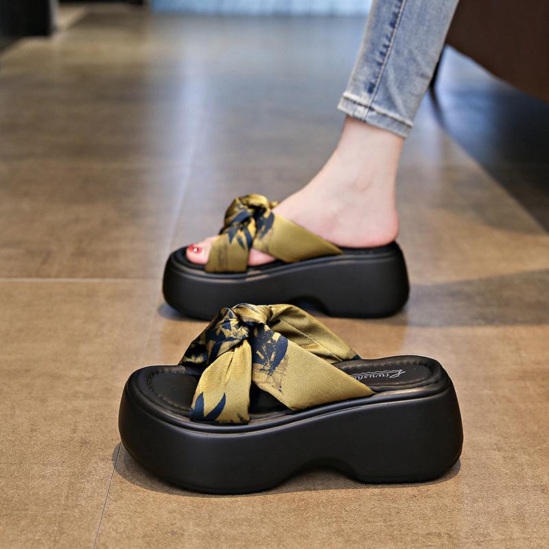 

Thick-soled heightening slippers for women to wear new women s one-word sandals casual beach shoes 35 золотий
