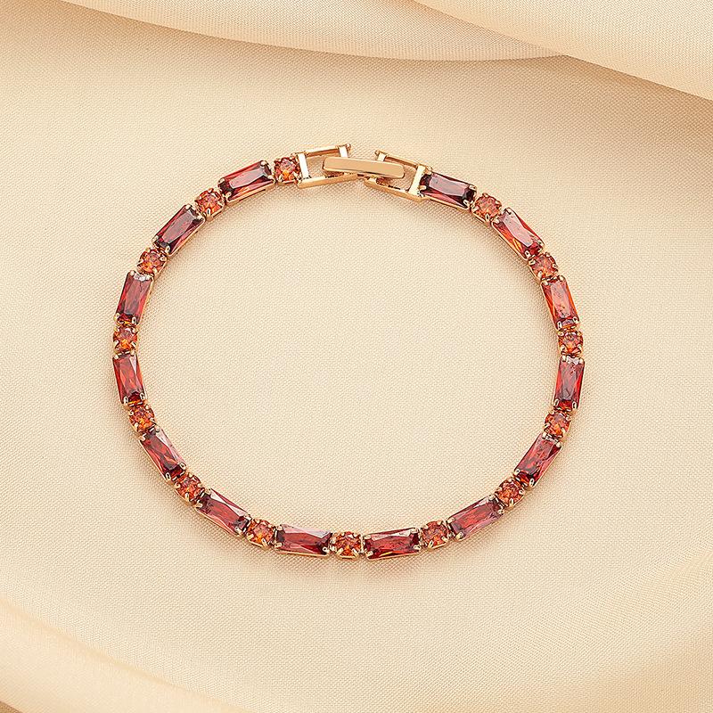 

Браслет с красными драгоценными камнями бренда Mihmily. Нишевая мода, простой темперамент, универсальность