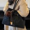 Simple suede underarm bag women's winter new trendy retro tote bag large-capacity commuter bag
