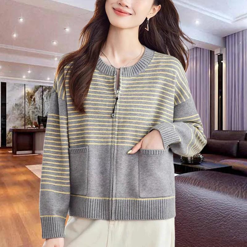Spring and Autumn Casual Loose Zipper Knitted Cardigan Women's Outer Striped Top Autumn Large Size Coat