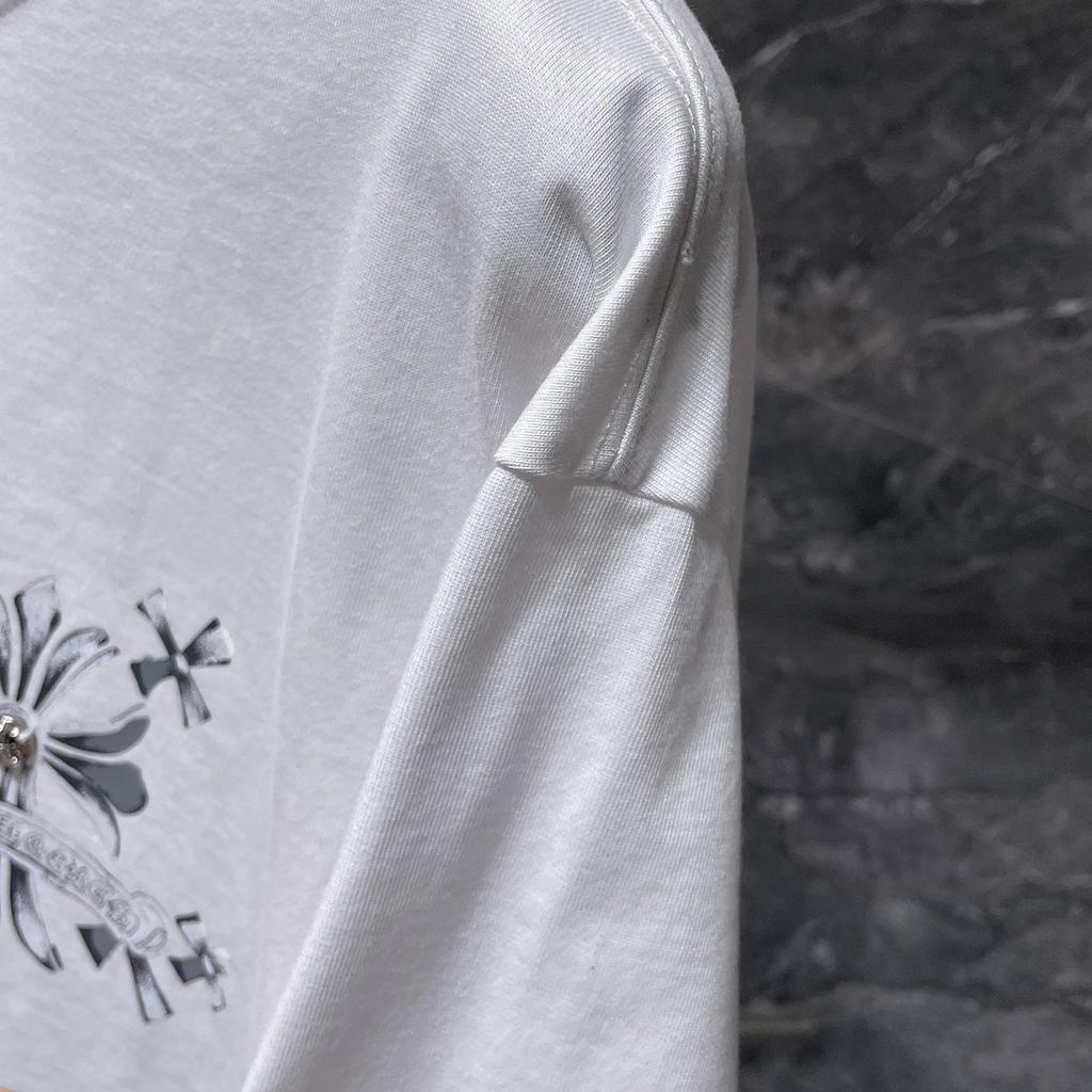 GZ-8931 CHROME HEARTS 2025 Léto Nové Vysoce Kvalitní Bavlna Kulatý Výstřih Volné Velká Velikost Pánské a Dámské Tričko Pár Tričko