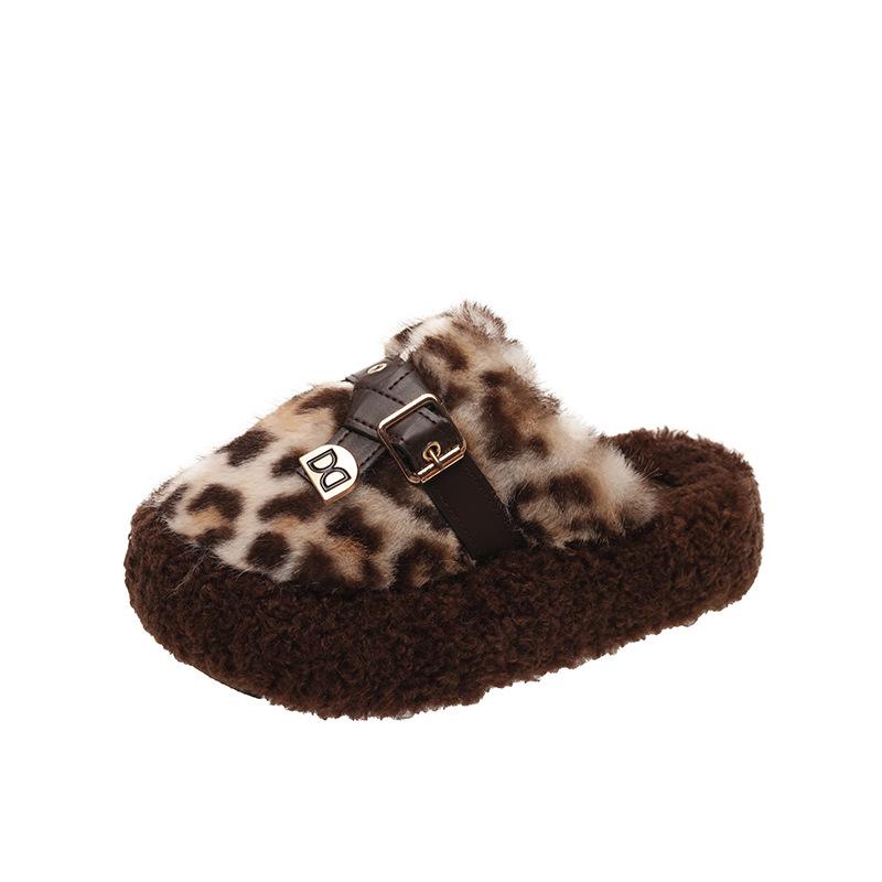 

Модные леопардовые пушистые тапочки с закрытым носком женские 2025 осень и зима новая корейская версия тапочки на толстой подошве с ремешком и пряжкой 35