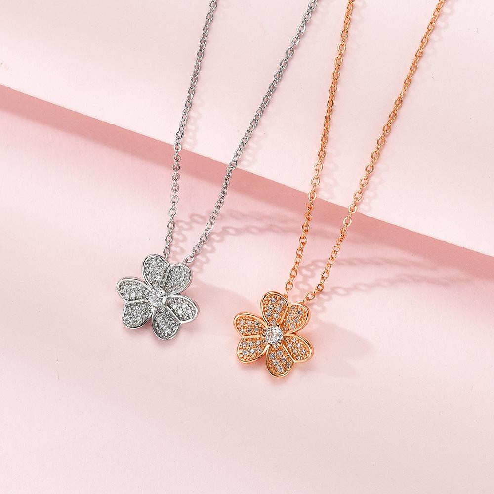 Bao J Fan J Natural Fritillary Gourd Butterfly Clover Necklace Versatile Clavicle Chain