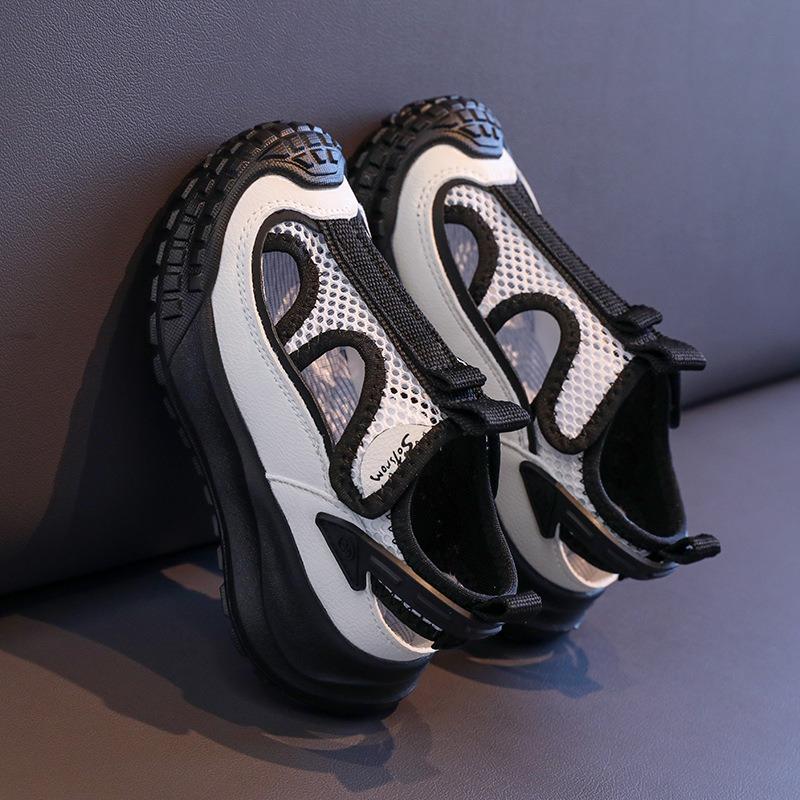 New summer outdoor casual sports sandals, hollow breathable mesh shoes for girls
