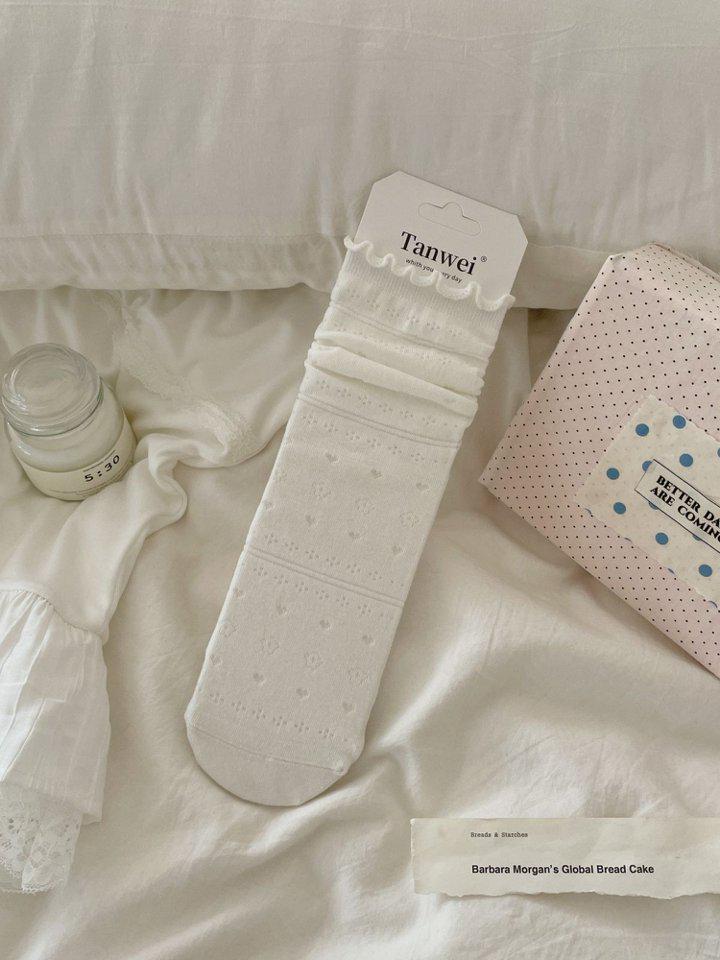 

Ballet-Style Sweet Lace Mesh Mid-Calf Japanese Girl Socks - Spring Summer Thin Loose Design One Size білий