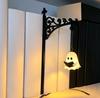 Vintage Gotische Wandhängende Laternenleuchte Schwarzer Eisenhalter Mini-LED-Straßenlaterne Retro-Wandleuchter Dekoration für Halloween-Schmuck