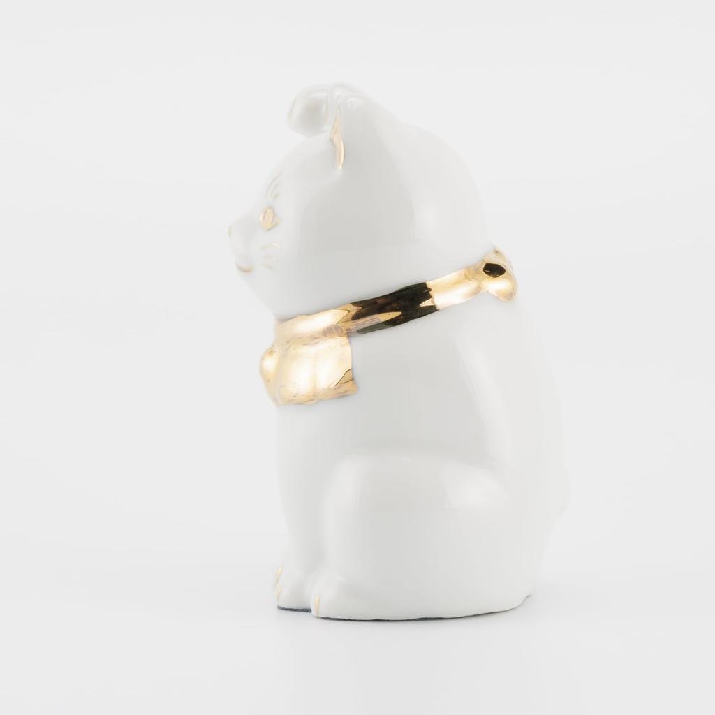 Seto ware white with right paw in approximately 5cm in diameter and 9cm in mini good luck made in Maneki-neko (beckoning cat) figurine, gold, height,