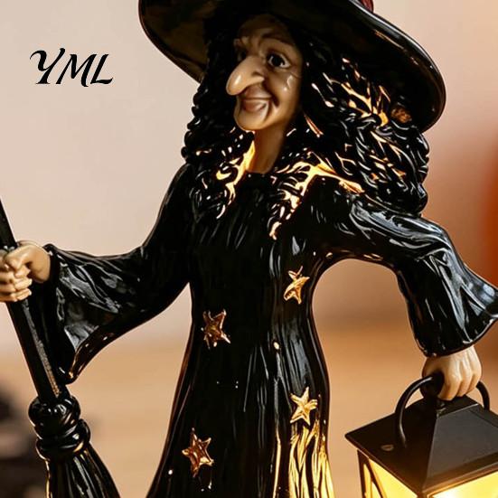 Witch Decoration Lamp 2Pcs Halloween Night Lamp, Holding Lantern Figurine with Resin Statue LED, Glowing for Tabletop Decor Home