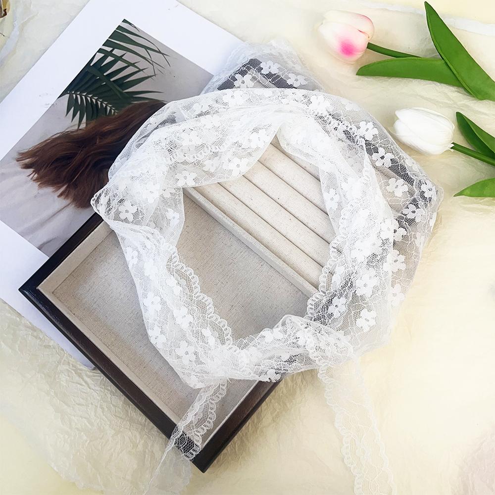 Fashion Lace Triangle Headscarf Romantic Summer White Woven Floral Lace Hair Scarf Wraps Travel Photo Headband Hair Accessories
