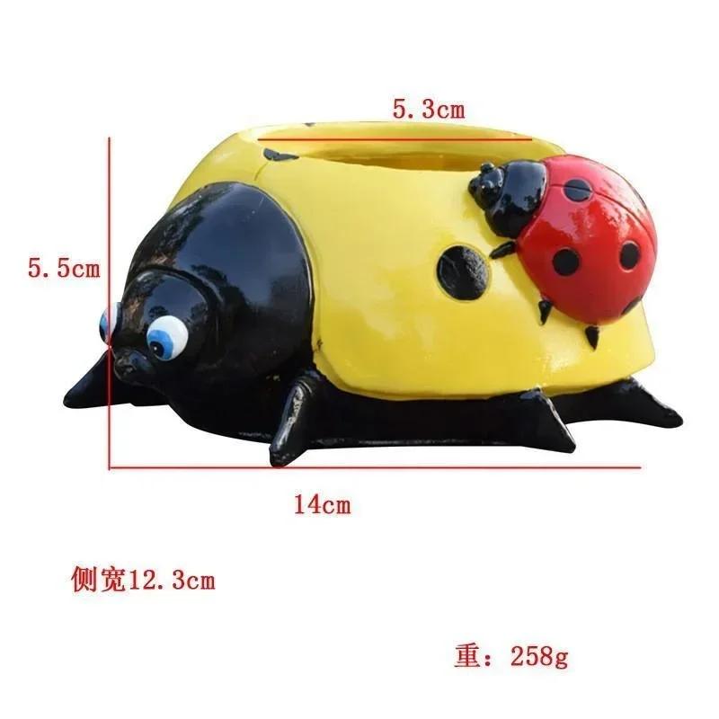1 Pcs Roof Balcony Beetle Decoracion Courtyard Garden Lawn Beetle Seven Star Ladybug Flower Pot Resin Decoration Desk Decoration жёлтый
