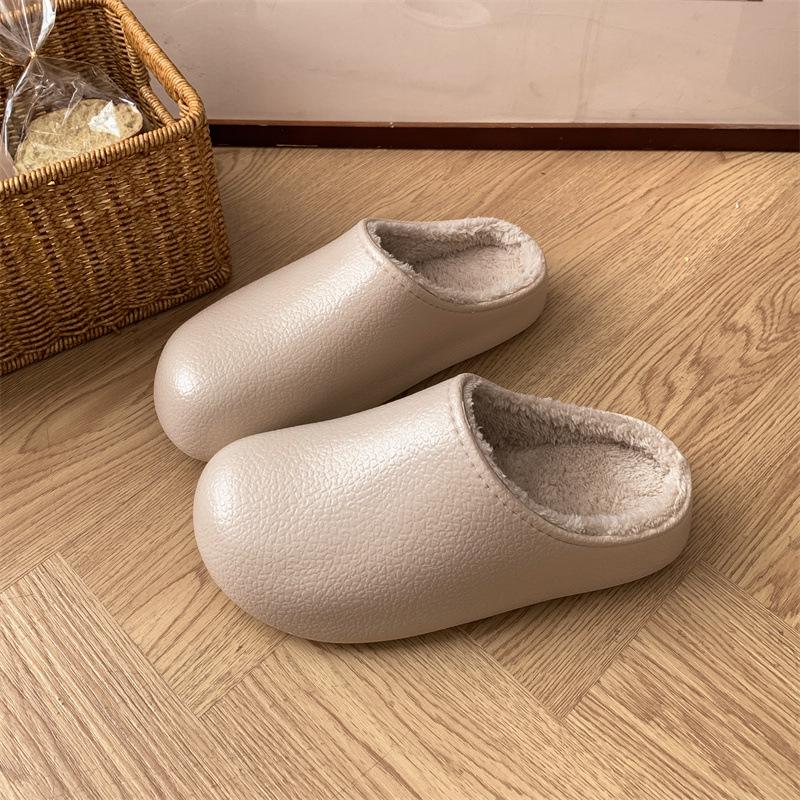

Warm Winter Non-Slip Leather-Textured Cotton Slippers: EVA Anti-Odor, Closed-Toe, Cotton-Lined, Waterproof, Slip-On Design for Couples 44/45
