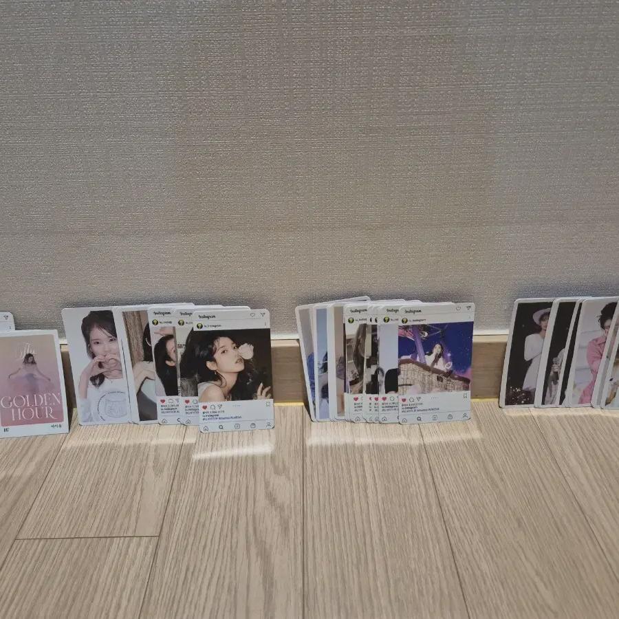 

IU Фотокарточка Moongood