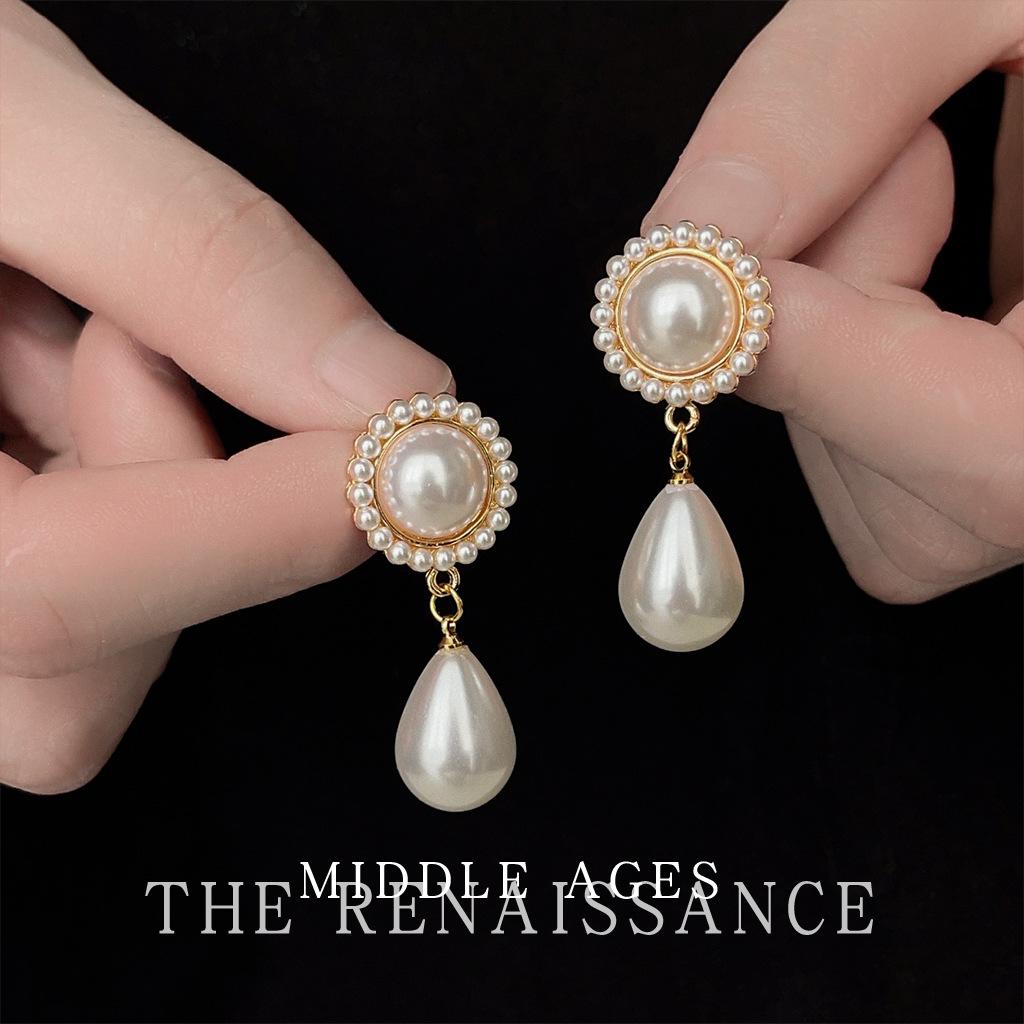 

Medieval Baroque Highlight Pearl Flower Earrings French Court Earrings