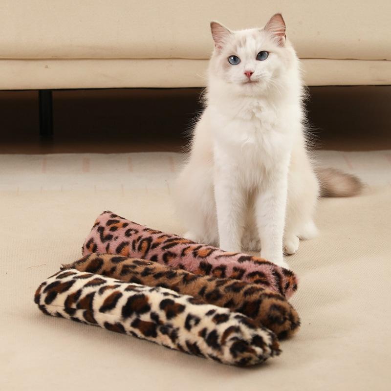 Cat throw pillow, long strip resistant to biting teeth, cat teaser stick, wood polygonum, cat mint throw pillow, cat toy self-pleasure