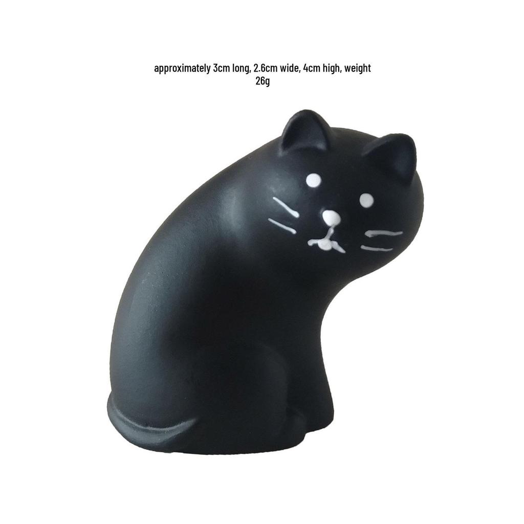 Japanese Cat Console Ornament: Trendy ZAKKA Resin Figure for Desktop or Car