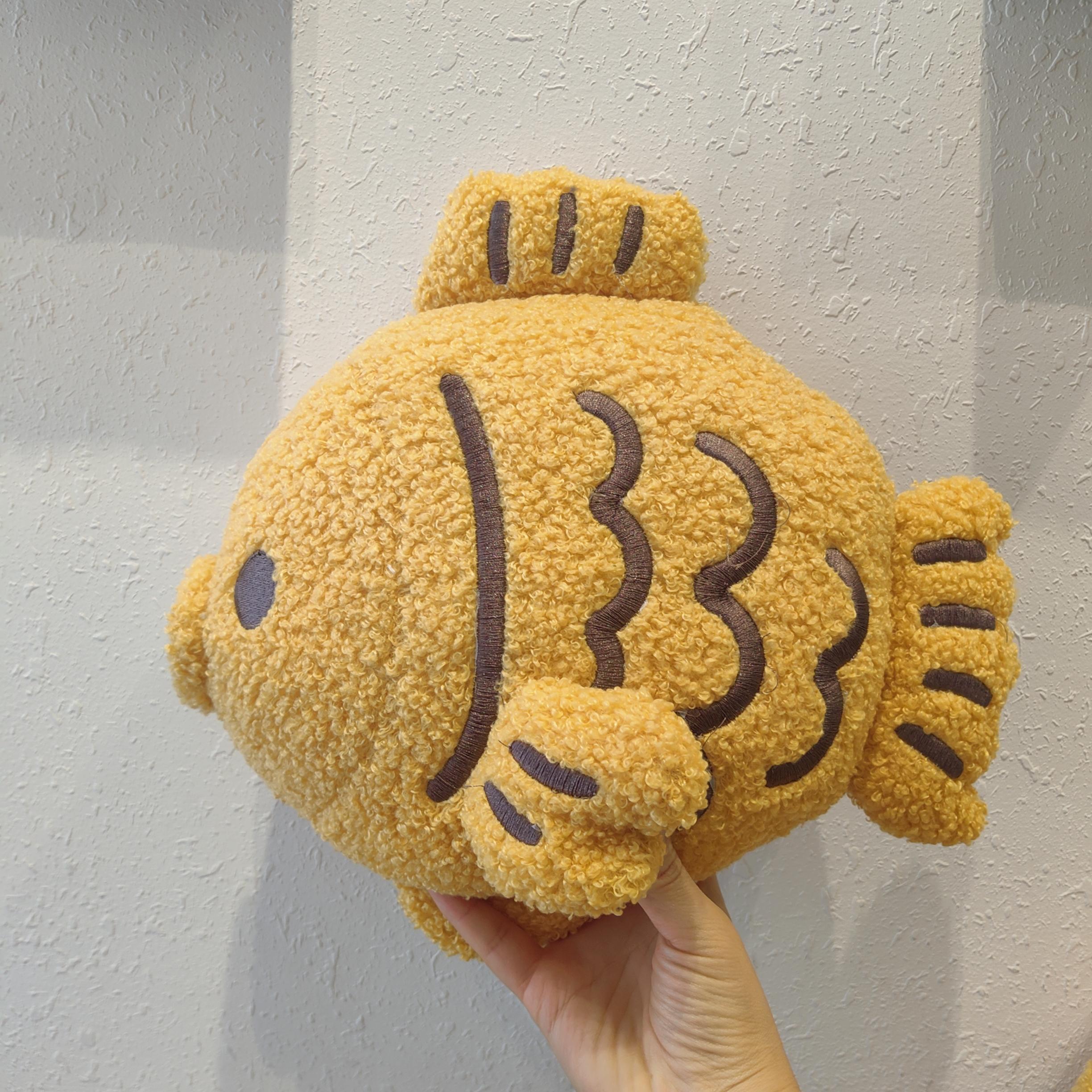 

New Cartoon Lifelike Taiyaki Yellow Snapper Fish Plush Pillow Stuffed Animal Cushion Sofa Chair Decor Birthday Christmas Gifts Y4704YY-see choice option