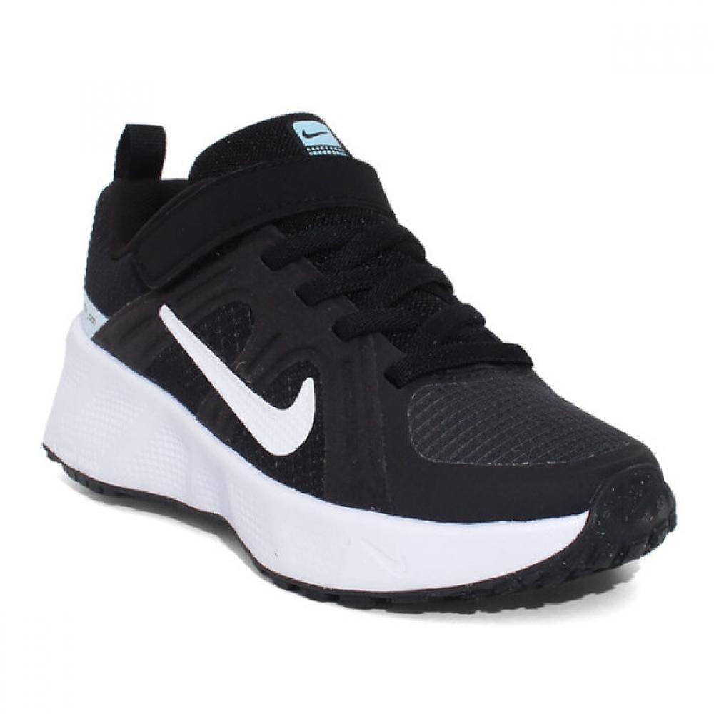 Nike Metro Tek Sneakers
