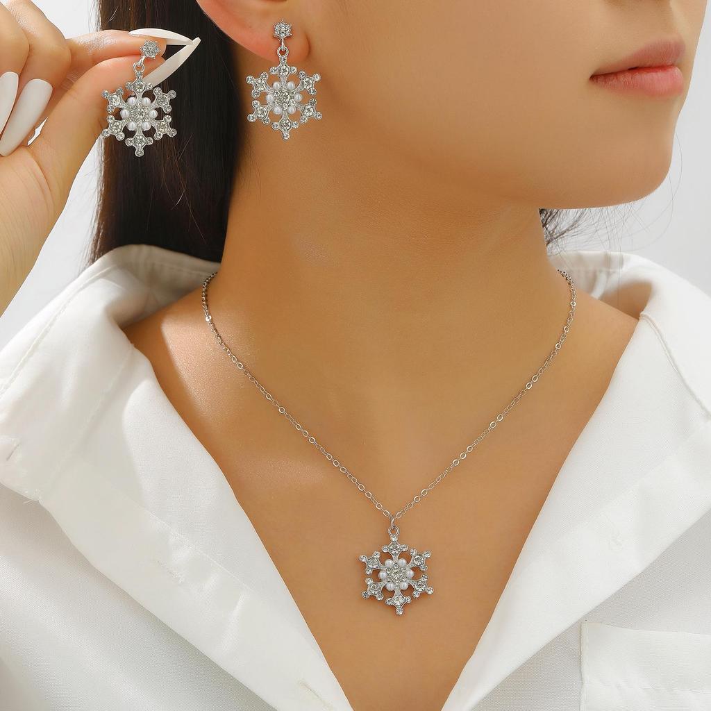 Elegant Snowflake Jewelry Set: Full Diamond Alloy Necklace & Earrings, Perfect for Chinese Valentine's Day.