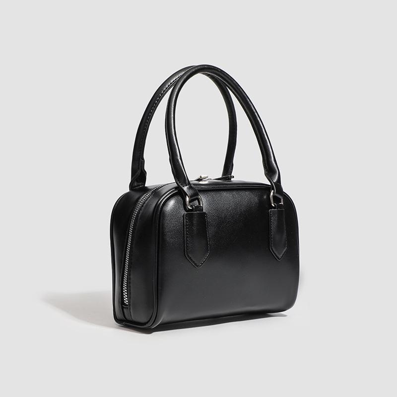 Niche design new black pink contrasting color small square bag bowling handbag small bag commuter bag female