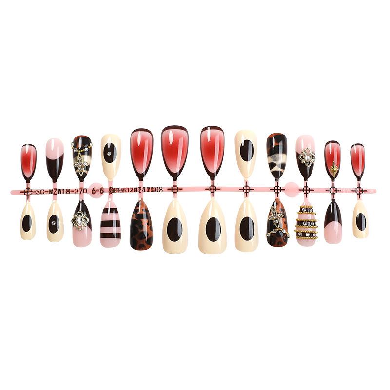 

Омбре 3D Волнистые Ногти с Золотыми Стальными Бусинами - 24 Съемных Усовершенствованных Искусственных Ногтя