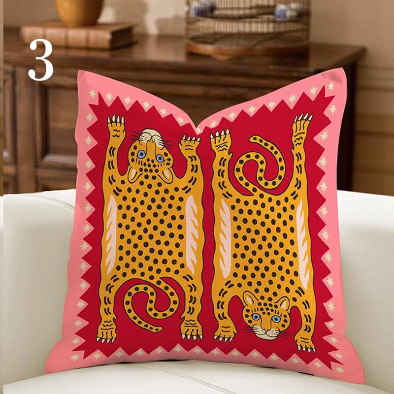 1pc Pillowcas Whimsical Circus Pillow Cover Maroon Pink Maximalist Decor Boho Animal Cushion Case Decor PillowCover