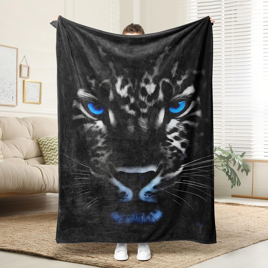 1pc Black and White Leopard Print Flannel Blanket - Soft, High-Definition Digital Print,  Polyester, All-Season Comfort