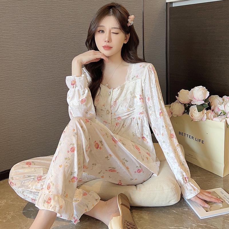 2024 Herbst/Winter Damen Gold Samt Pyjama Set: Langärmlig & Hose, Palastprinzessinnen-Stil, Innen-/Außenbekleidung